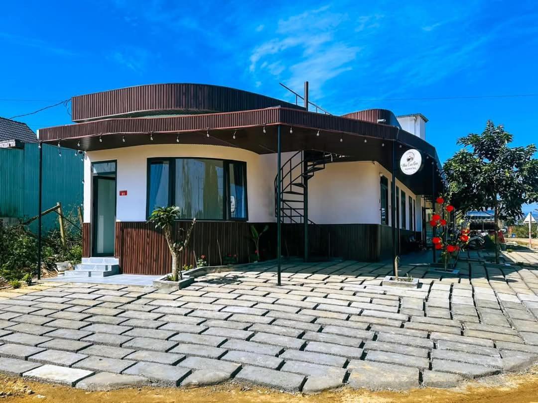 Homestay Nha Cua Gao Kon Tum Екстер'єр фото